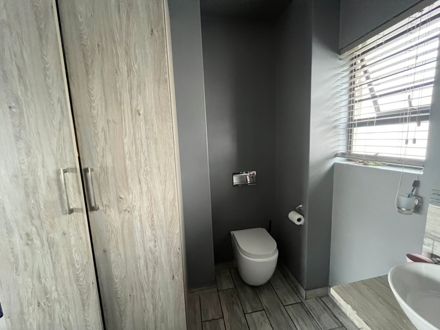 3 Bedroom Property for Sale in Waterkloof North West